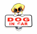 Przyssawka na szybę naklejka emblemat PIES DOG IN CAR piesek w samochodzie - ruchoma głowa psa